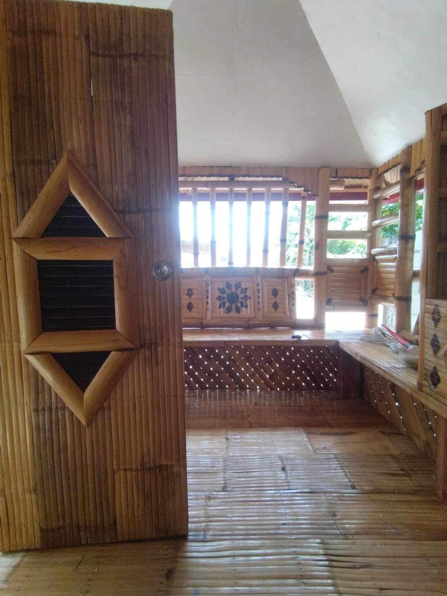 Room In Bb - Aremen Transient, Nipa Hut San Juan  Exterior photo